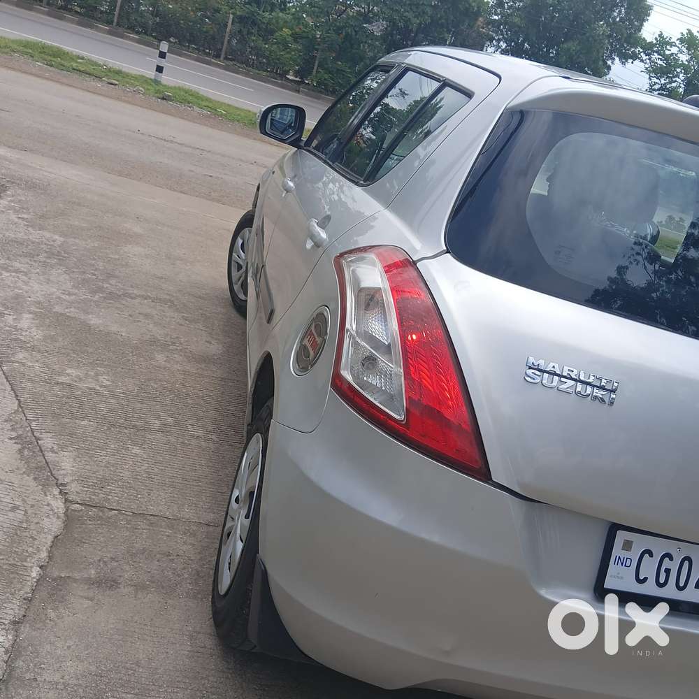 Maruti Suzuki Swift Vxi 1.2 Abs Bs-iv, 2016, Petrol