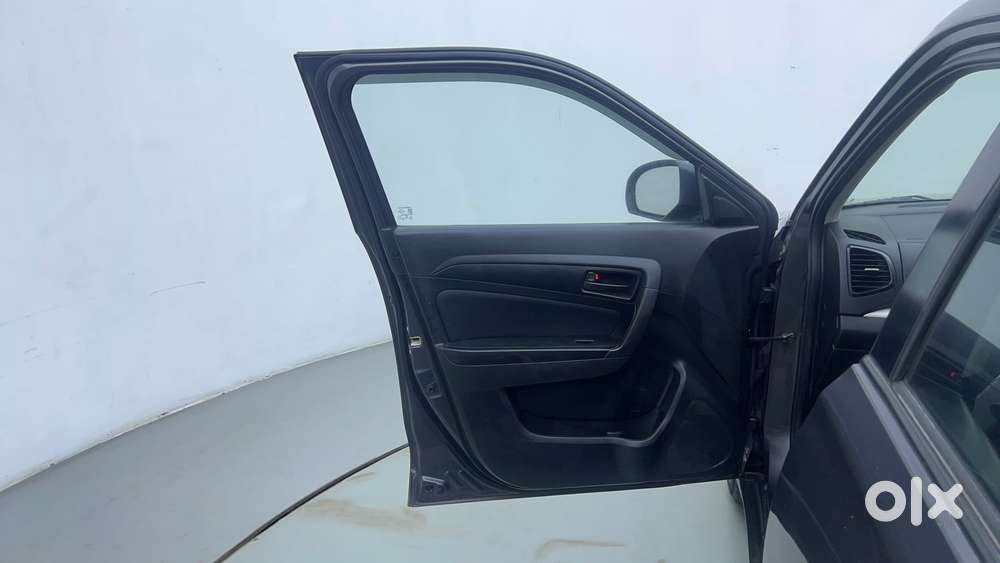 Maruti Suzuki Vitara Brezza 1.5 Vxi At, 2021, Petrol
