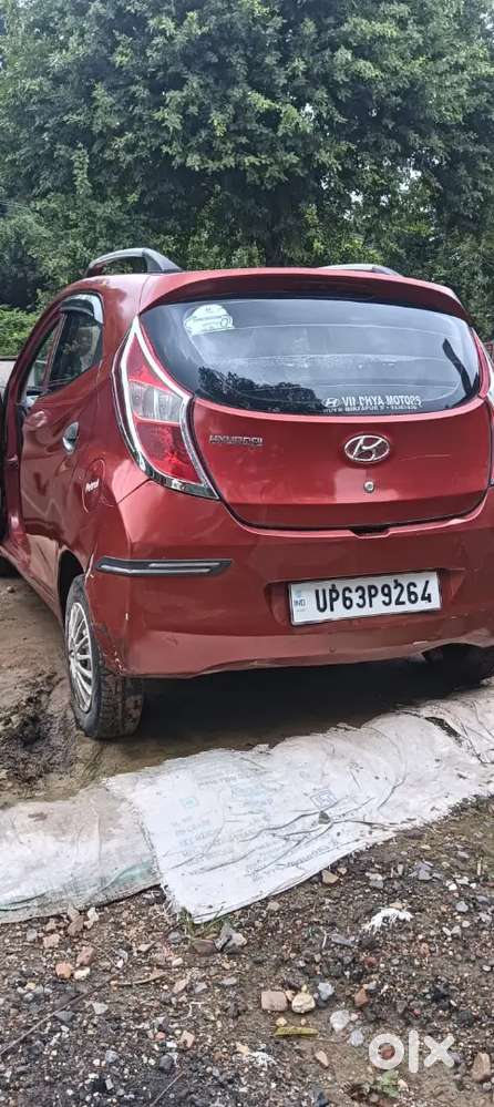 Hyundai Eon Magna 2013 Variant