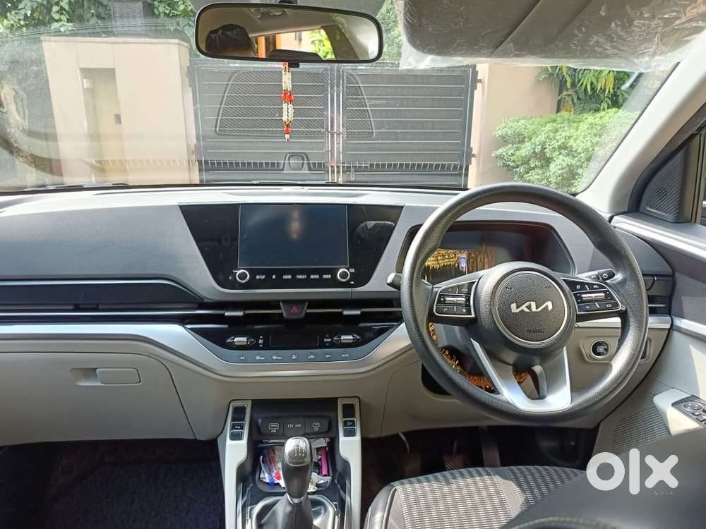 Kia Carens 1.4 Prestige Plus Turbo Dct 7 Str, 2022, Petrol