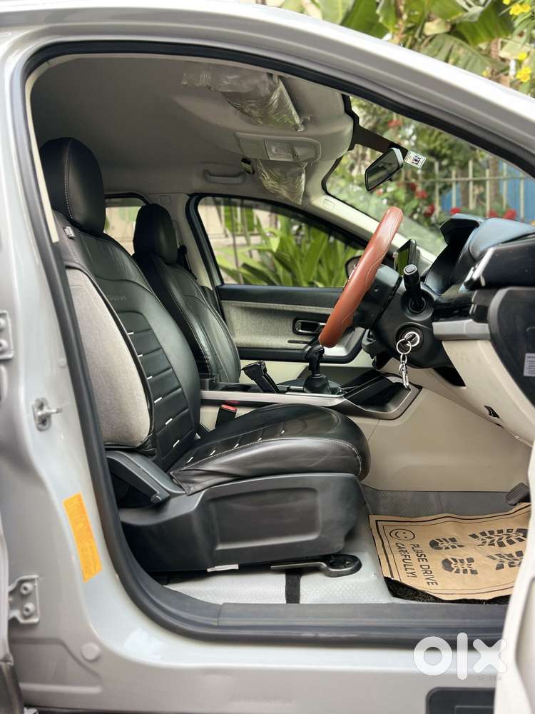 Tata Safari Pure Plus, 2024, Diesel
