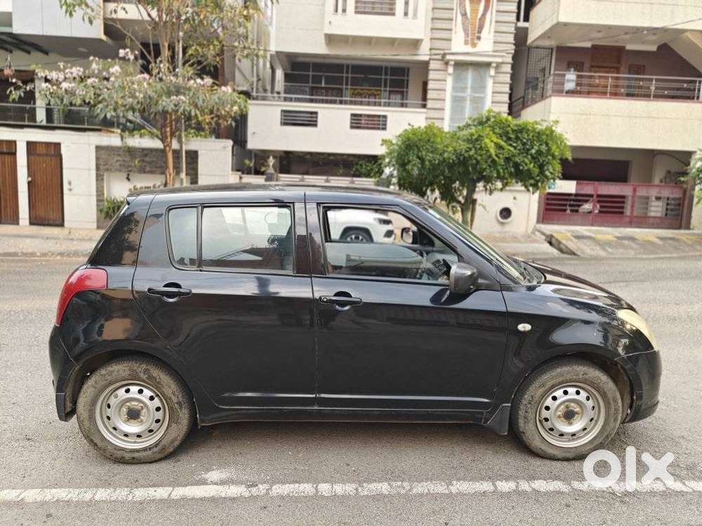 Maruti Suzuki Swift Lxi Optional-o, 2005, Petrol