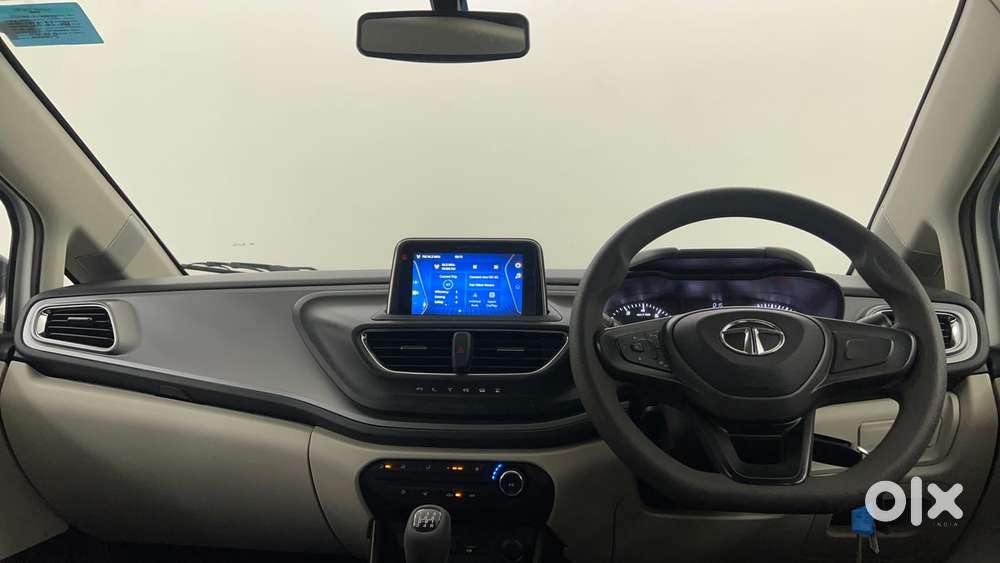 Tata Altroz 1.2 Xm Plus, 2022, Petrol