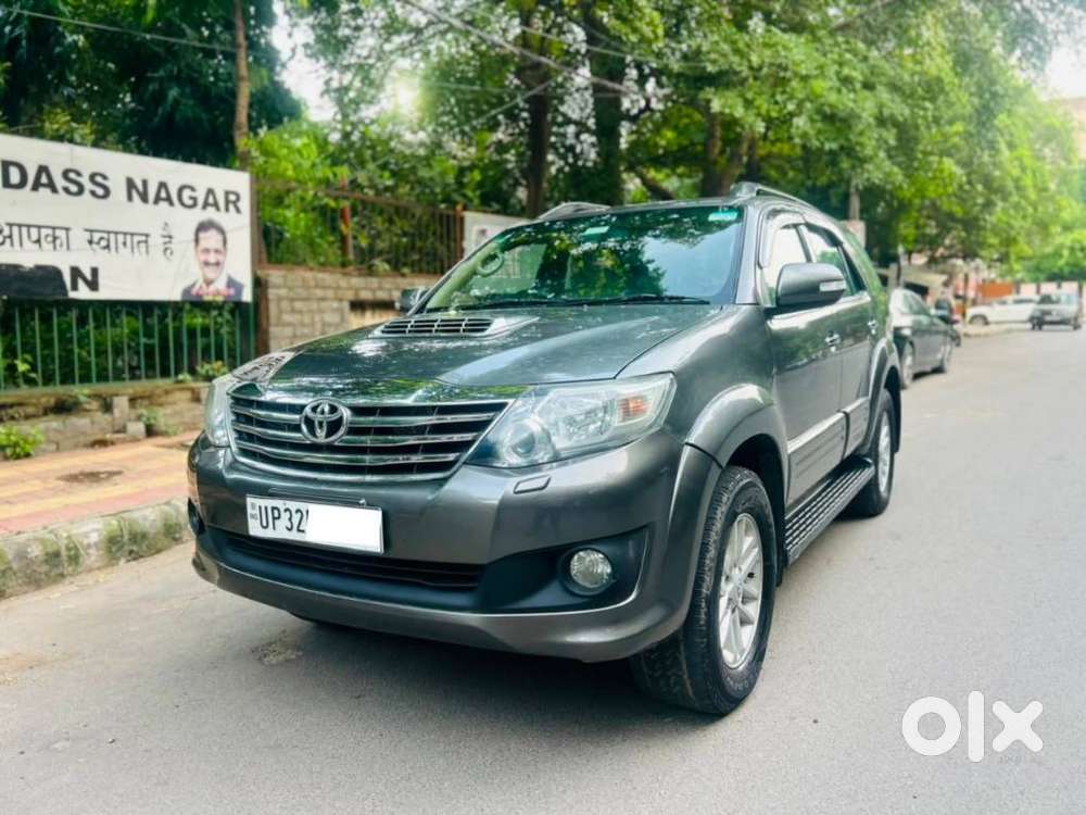Toyota Fortuner 4x2 Manual, 2013, Diesel