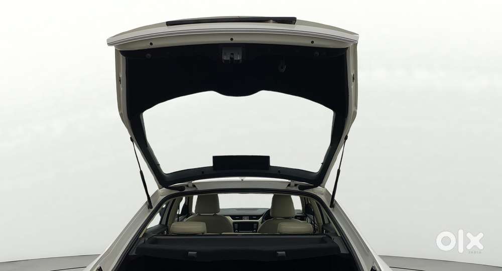 Skoda Octavia 1.8 Tsi At Style Plus, 2017, Petrol