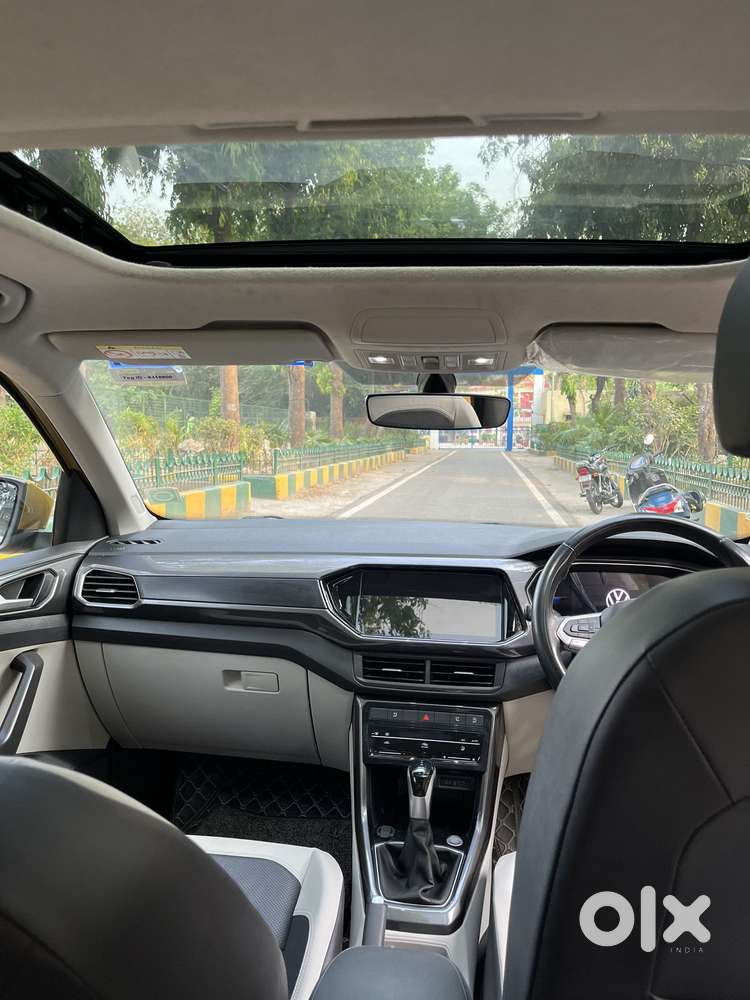 Volkswagen Taigun 1.0 Tsi Topline At, 2023, Petrol