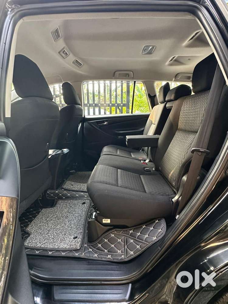 Toyota Innova Crysta 2.7 Gx At 8s, 2021