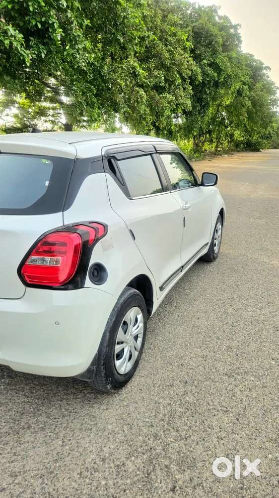 Maruti Suzuki Swift 2023 Cng & Hybrids 67000 Km Driven