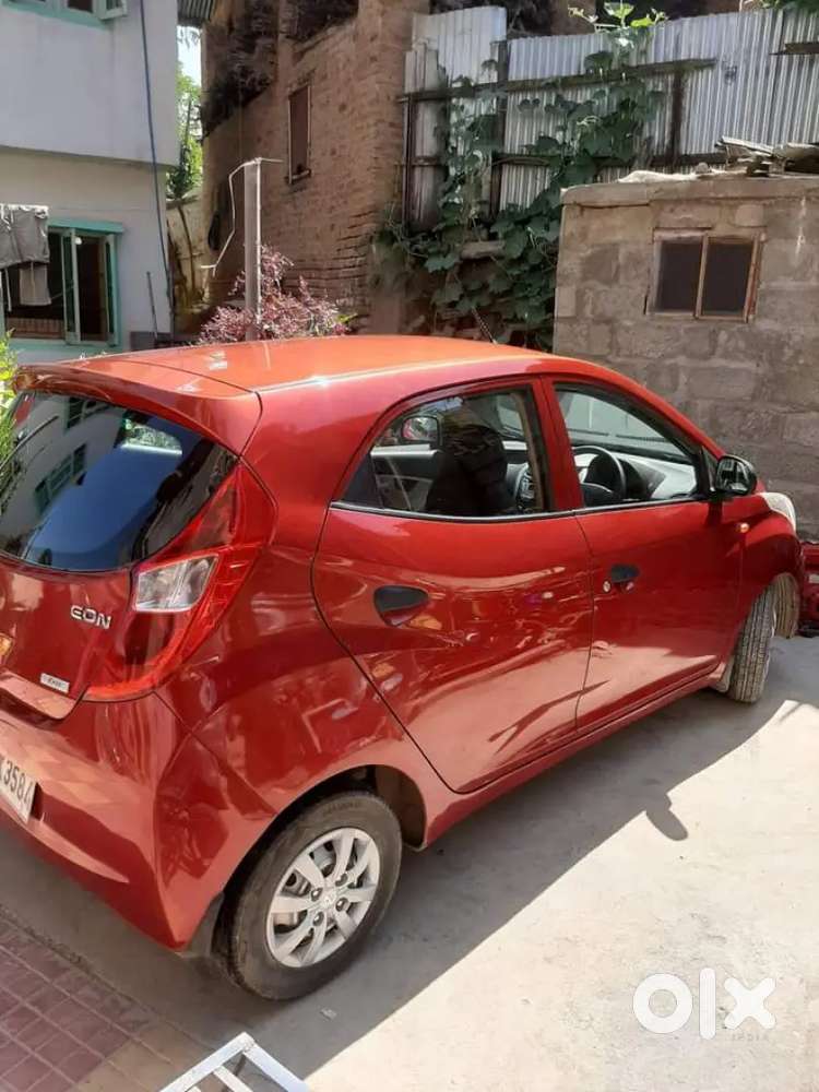 Hyundai Eon 2013 Petrol Well Maintained.