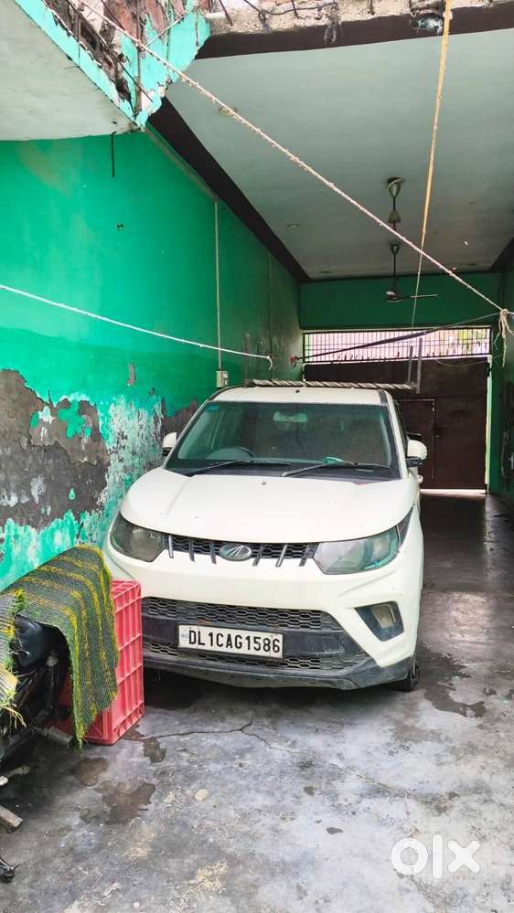 Mahindra Kuv 100 2018