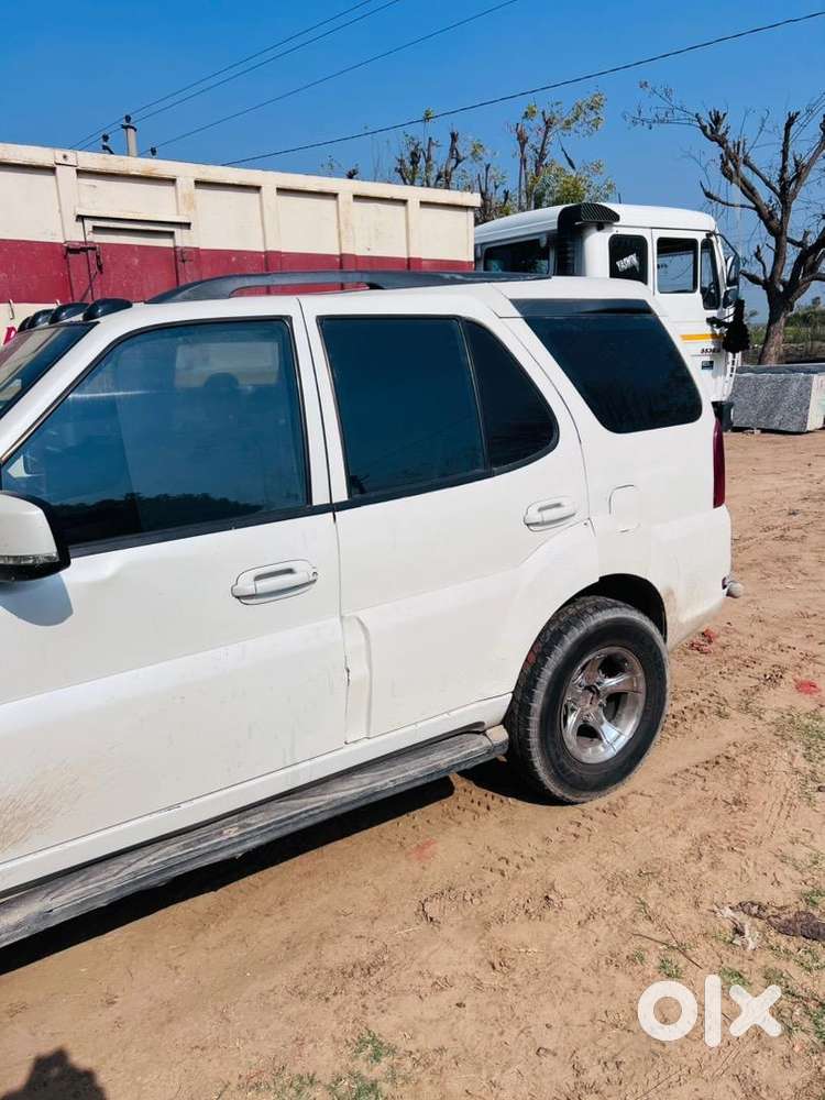 Tata Safari Storme 2014 Diesel 105000 Km Driven