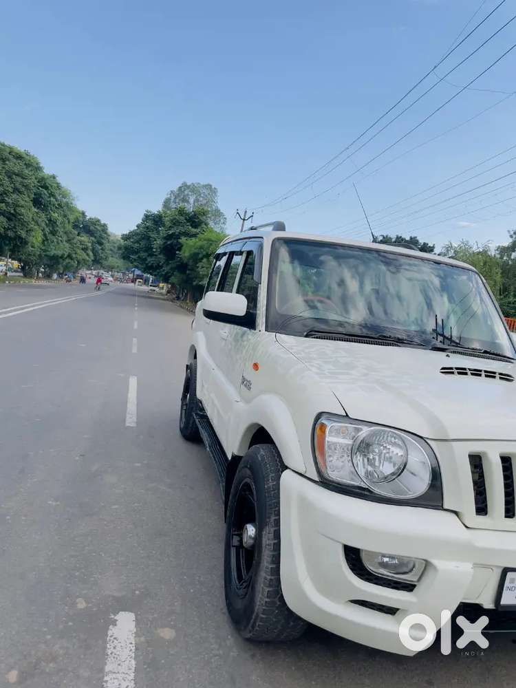 Mahindra Scorpio 2013 Diesel Well Maintained