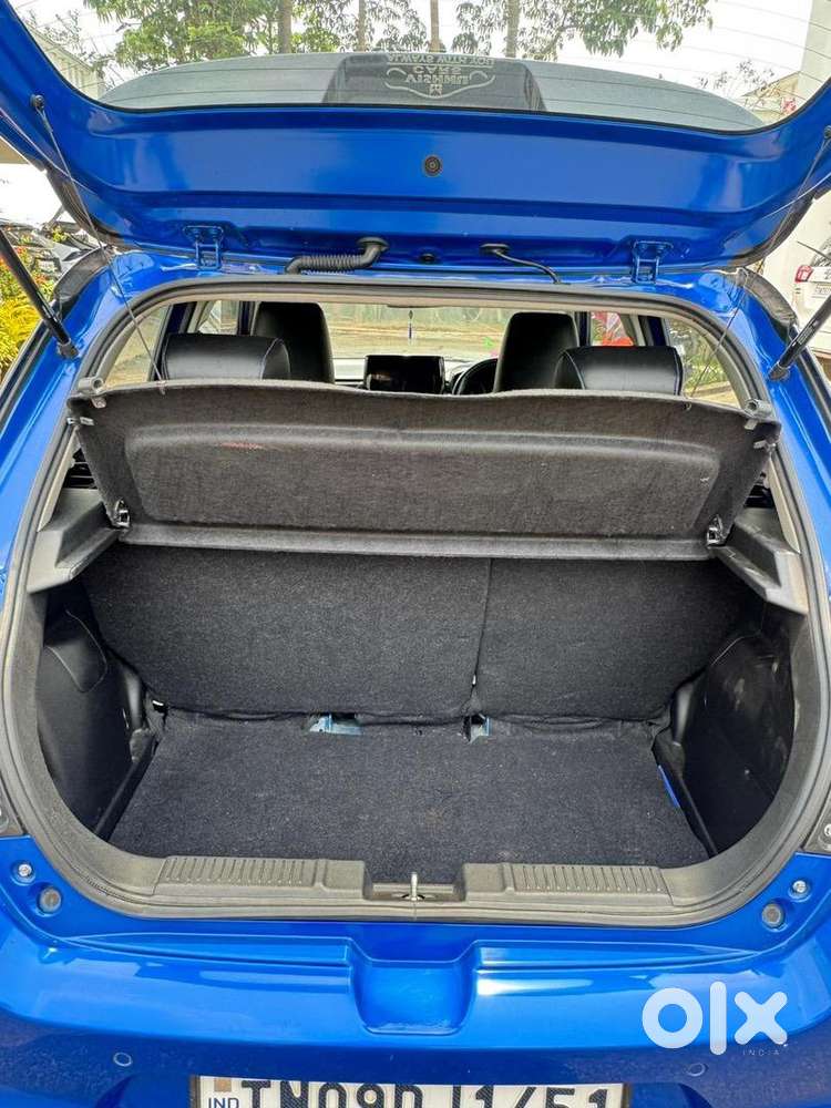 2024 Swift Zxi Plus Dual-tone Blue  Warranty Till 2030  19k Km