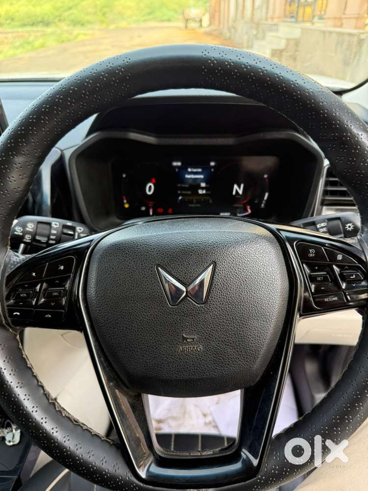 Mahindra Xuv 3xo 2024 Petrol 60222 Km Driven
