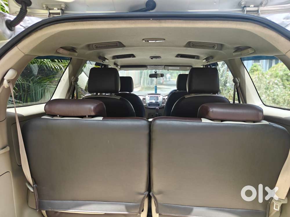 Toyota Innova 2.5 Vx (diesel) 8 Seater Bs Iv, 2013, Diesel