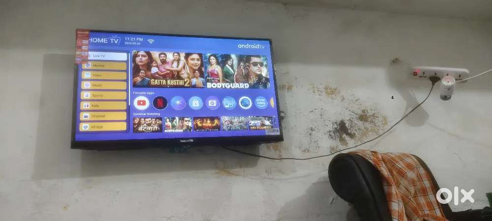 2 mant purani hai 32 inchi hai