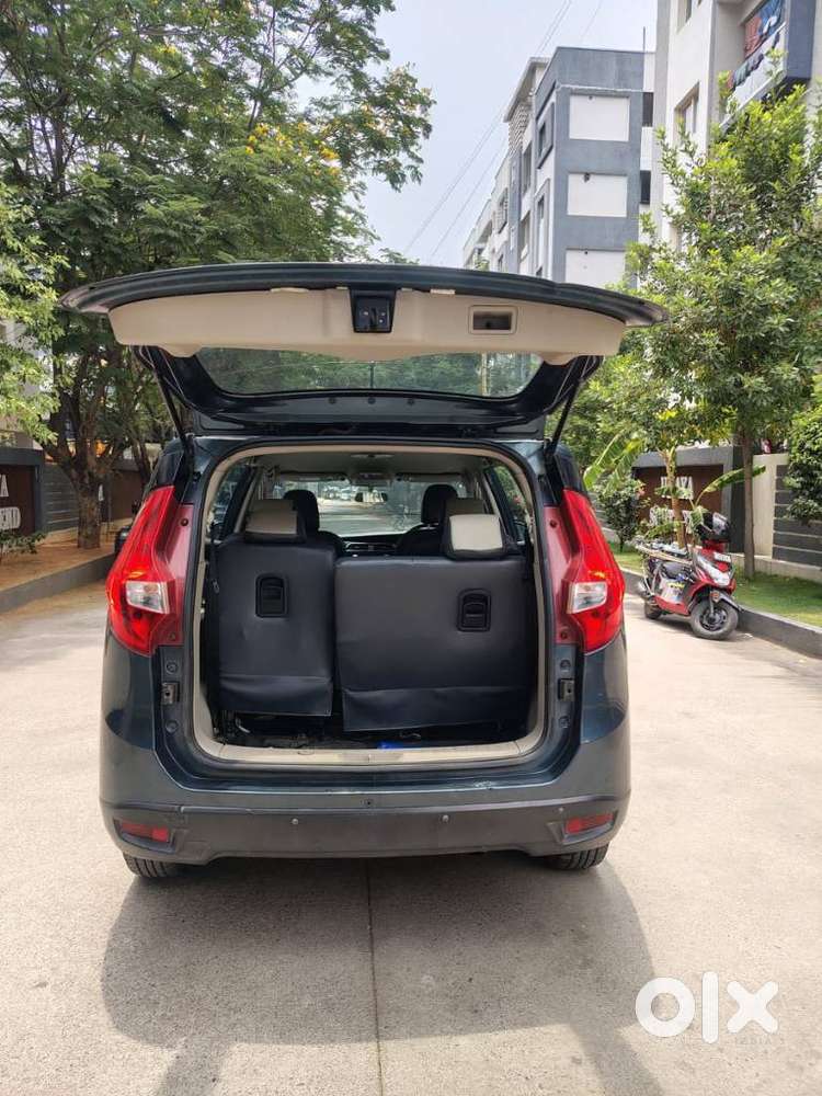 Mahindra Marazzo M6, 2018, Diesel