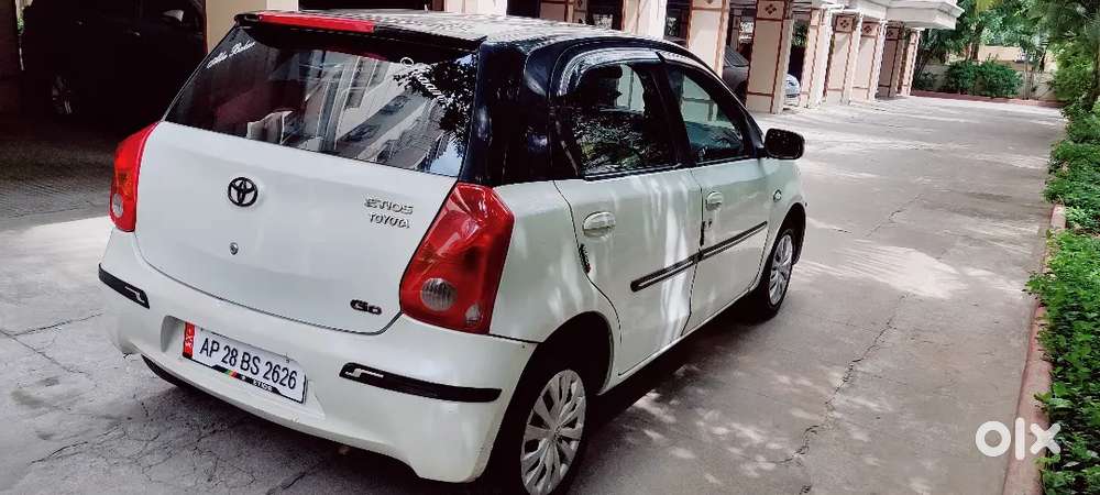 Make Toyota Year 2012 Model Etios Liva