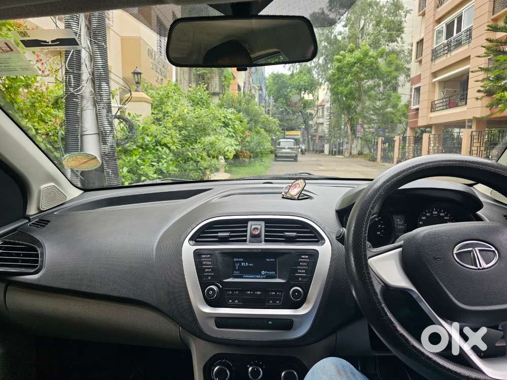 Tata Tiago 1.2 Revotron Xt, 2016, Petrol