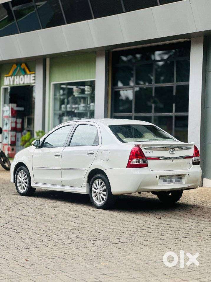 Toyota Etios Vx Limited Edition, 2016, Petrol