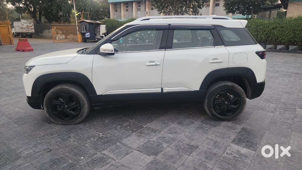 Maruti Suzuki Brezza 1.5 Zxi Cng Dual Tone, 2023, Cng & Hybrids