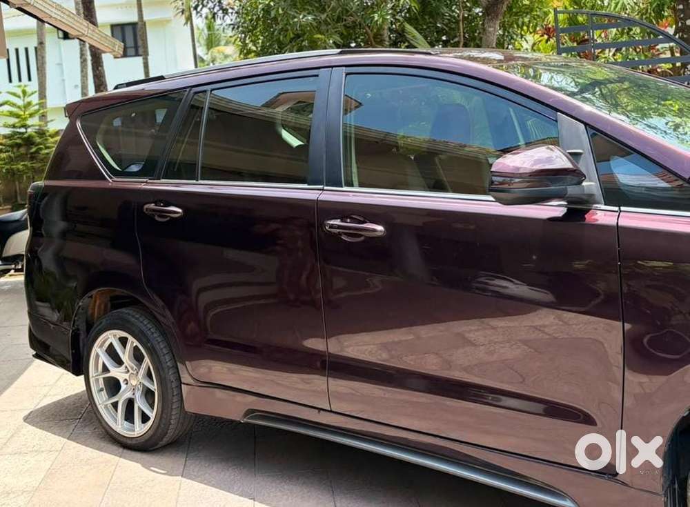 2016 Toyota Innova Crysta