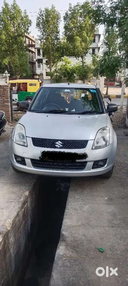 Maruti Suzuki Swift 2009 Petrol 105000 Km Driven