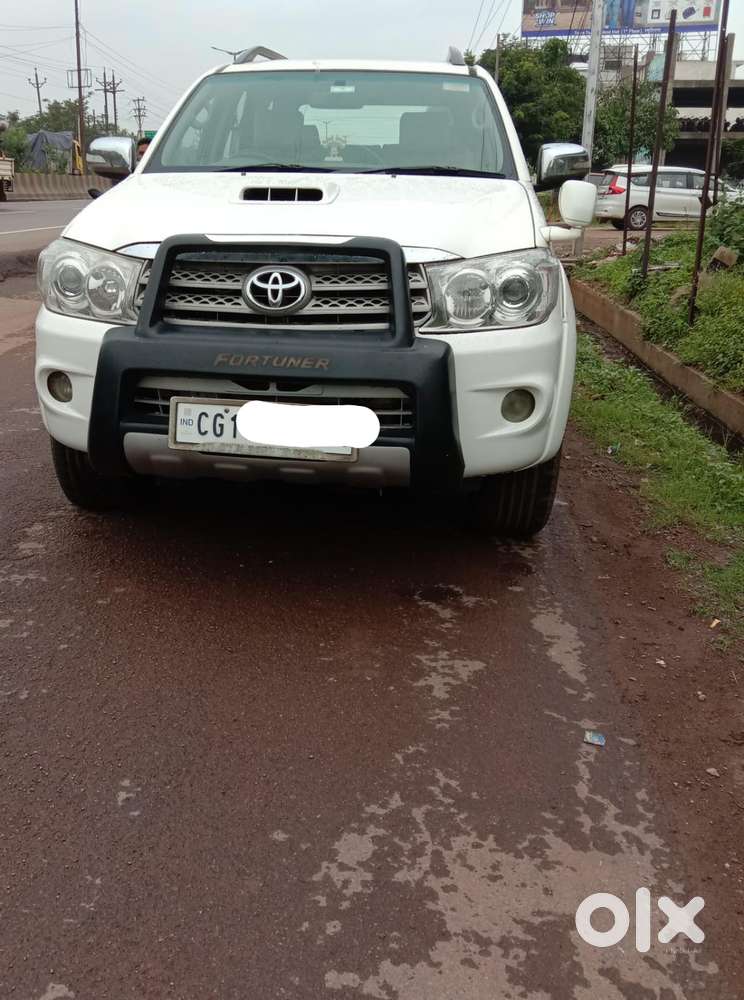 Toyota Fortuner 4x2 Manual, 2011, Diesel