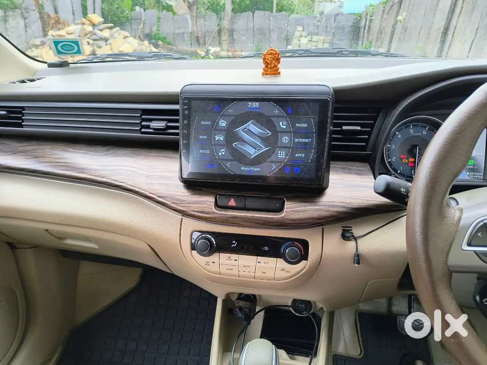 Maruti Suzuki Ertiga Zxi+ At Shvs | 25,175 Km | Automatic