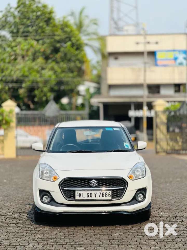 Maruti Suzuki Swift 1.3 Zxi, 2023, Petrol