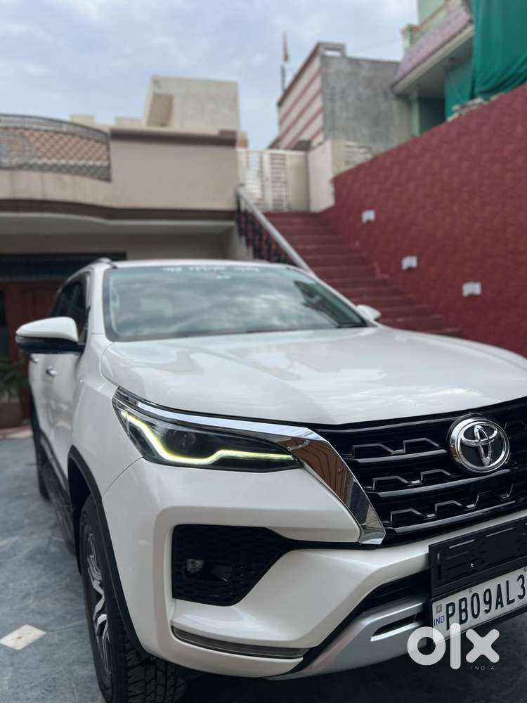 Toyota Fortuner [2021-ongoing] 2.8 2wd Diesel Mt, 2022, Diesel