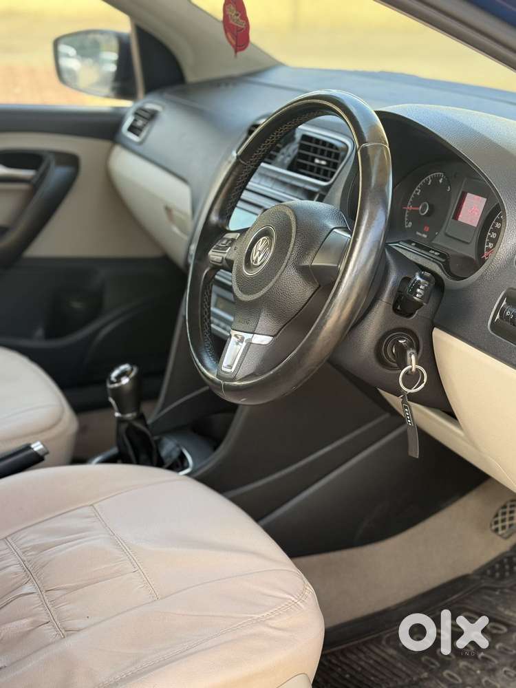 Volkswagen Polo Petrol Highline 1.2l, 2013, Diesel
