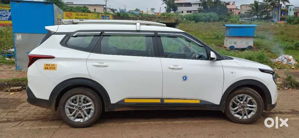 Kia Carens 2023 Diesel Well Maintained