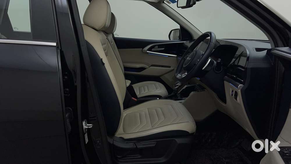 Kia Carens 1.5 Luxury Plus Turbo Dct 7 Str, 2024, Petrol