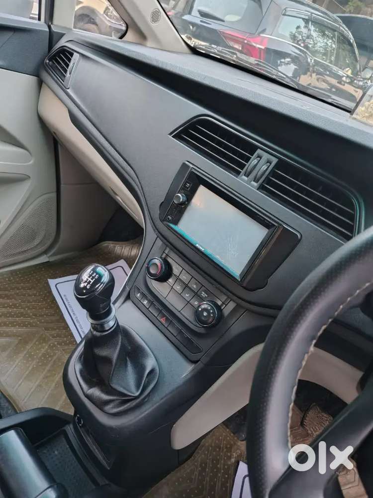 Mahindra Marazzo M2 Diesel &ndash; August 2018 Model