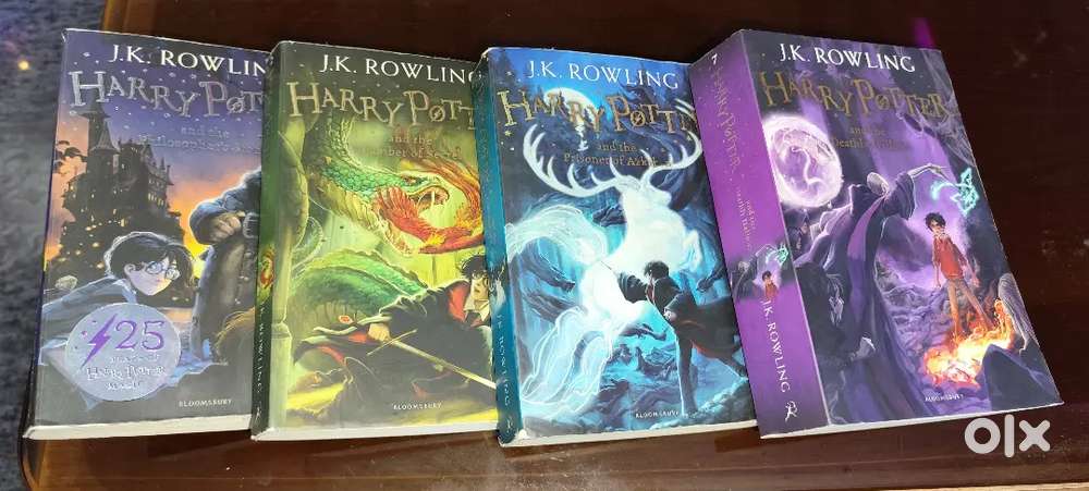 Harry Potter books from Series 1, 2, Books 1822916492