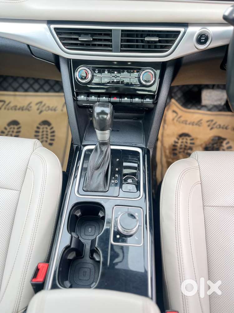 Mahindra Xuv700 2.2 Ax 7 Diesel At Luxury Pack Str, 2022, Diesel