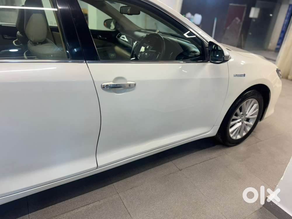 Toyota Camry Hybrid 2017