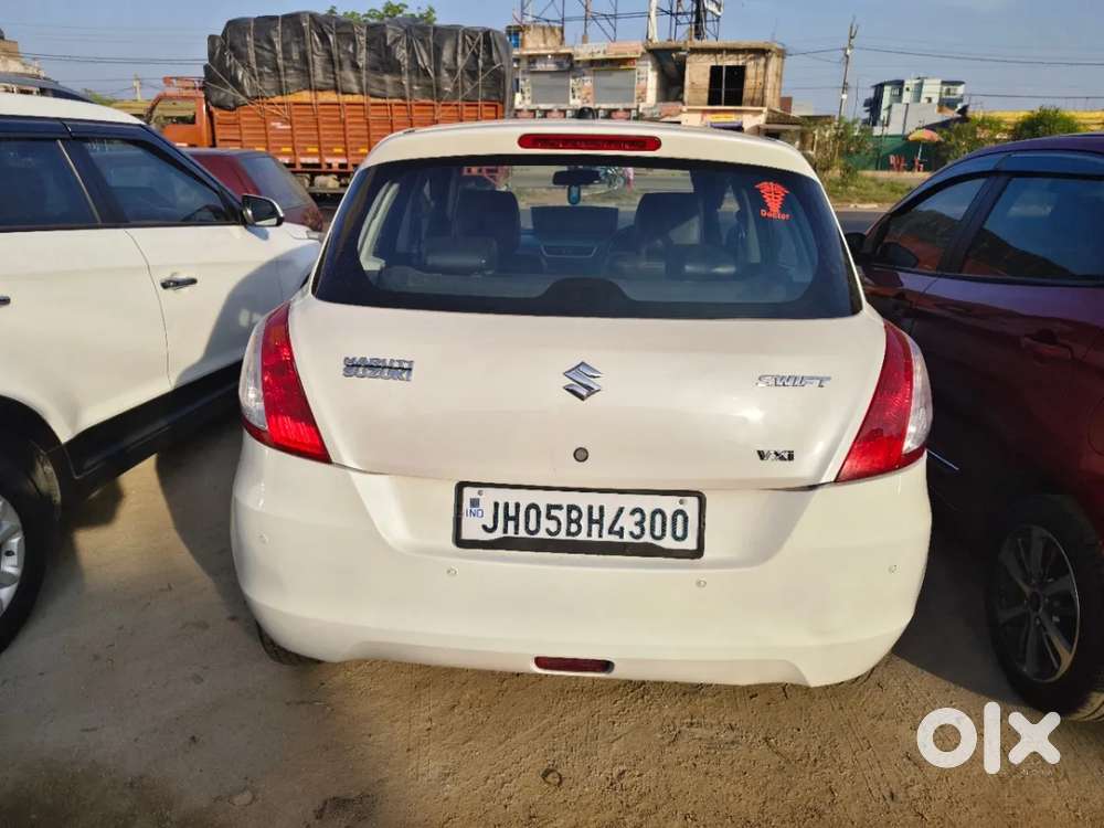Maruti Suzuki Swift Vxi Bsiv, 2015, Petrol