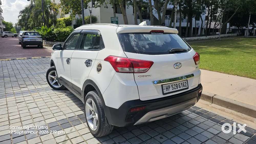 Creta Petrol Automatic
Top Model With Sunroof