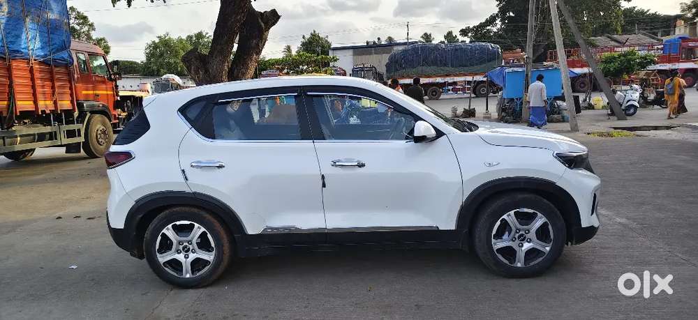 Kia Sonet 2021 Petrol, 118000 Km Driven