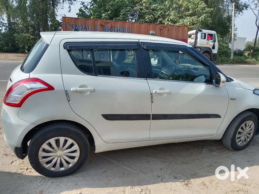 Maruti Suzuki Swift 2017 Diesel 97000 Km Driven
