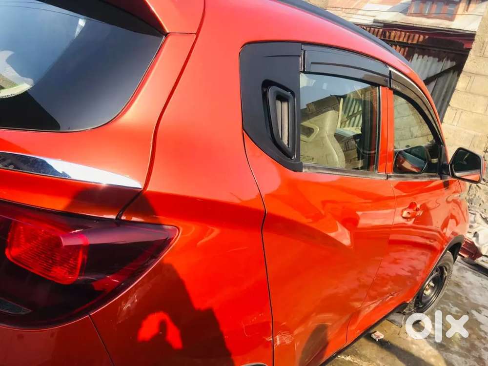 Mahindra Kuv 100 For Immediate Sale