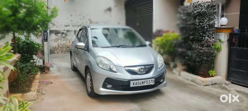 Honda Brio 2012 Petrol Well Maintained