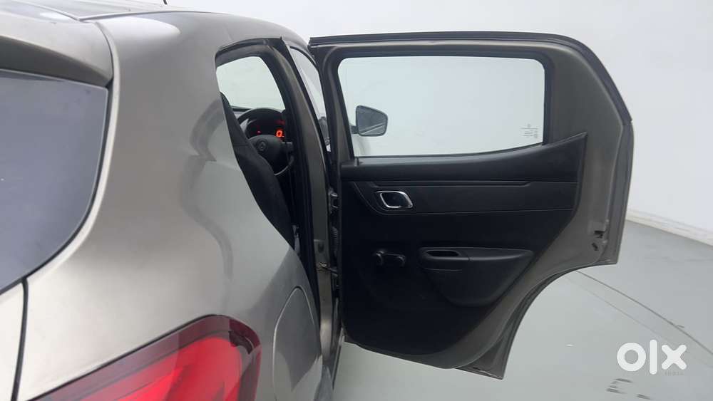 Renault Kwid 1.0 Rxt Sce Special (o), 2019, Petrol