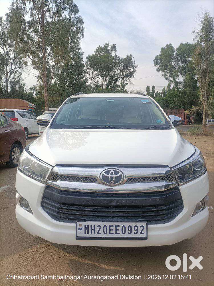 Toyota Innova Crysta 2.4 V, 2016, Diesel