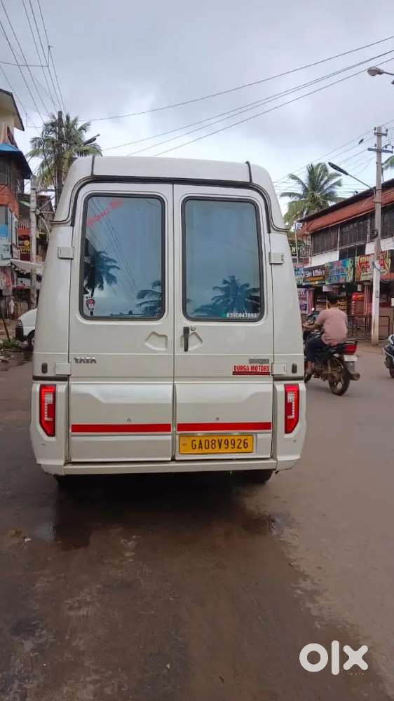 Tata Winger Deluxe 2025