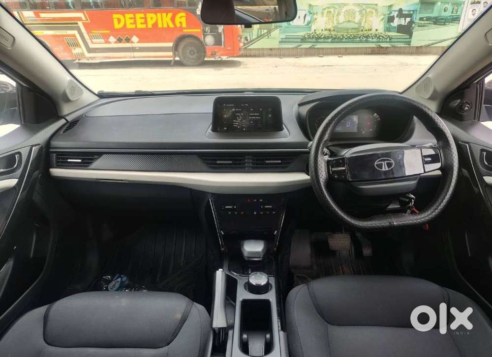 Tata Nexon 1.5 Revotorq Xza Plus Dual Tone Roof Amt (s), 2024, Petro..