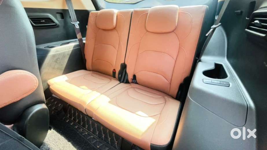 Mg Hector Plus Savvy Pro 1.5 Turbo Petrol Cvt 6 Str, 2023, Petrol