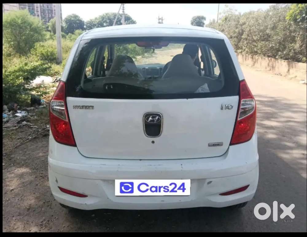 Hyundai I10 Automatic 2012 Petrol(cng Fitted)